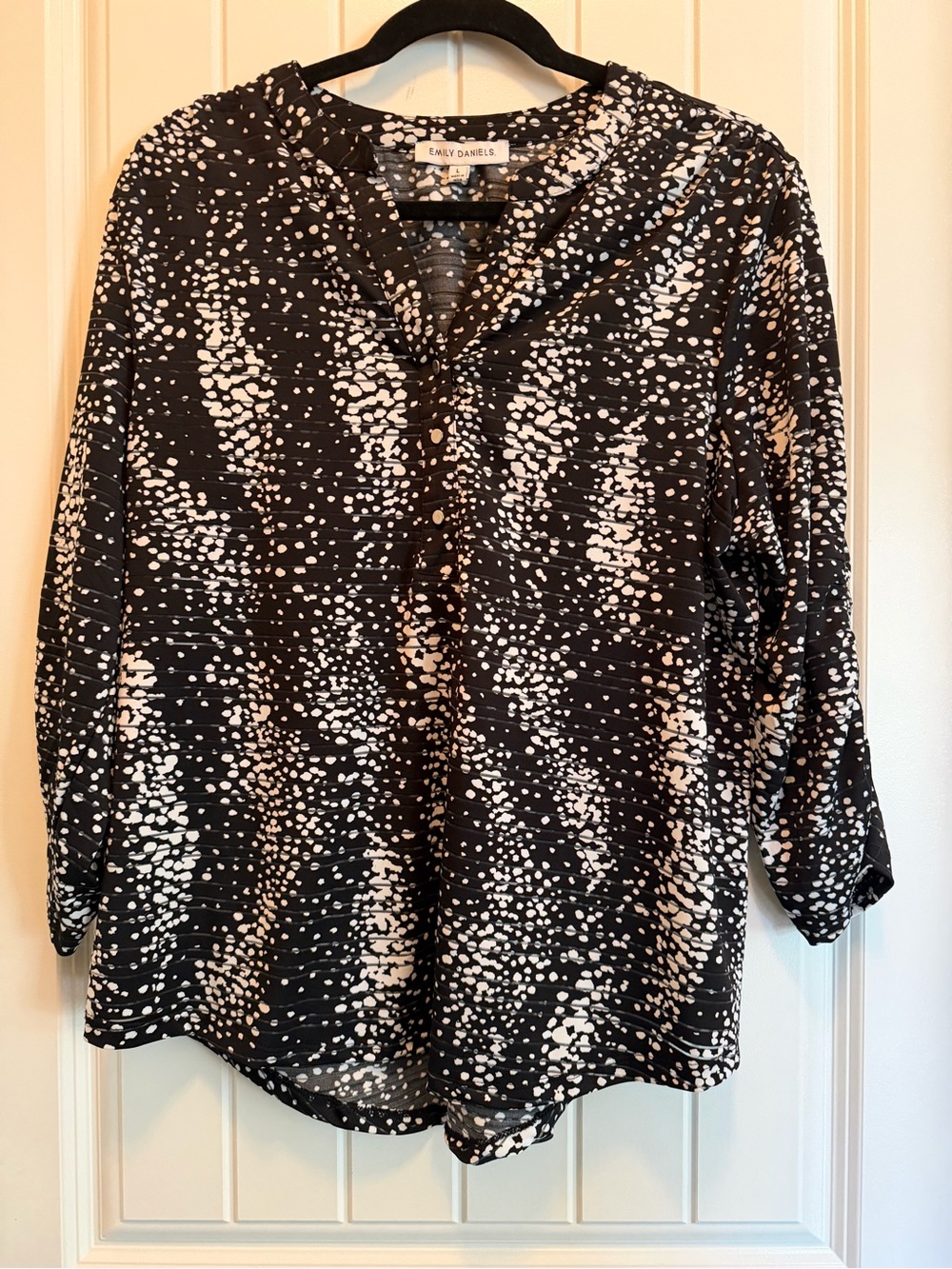 Emily Daniels Black & White Printed V-Neck Tunic
